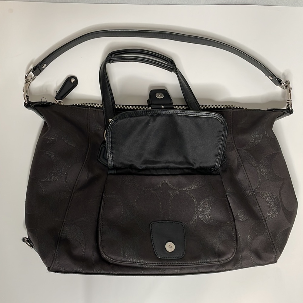 Coach hand/shorts bag. - Picture 14 of 14
